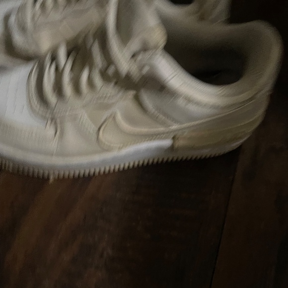 Nike Air Force - Picture 2 of 10